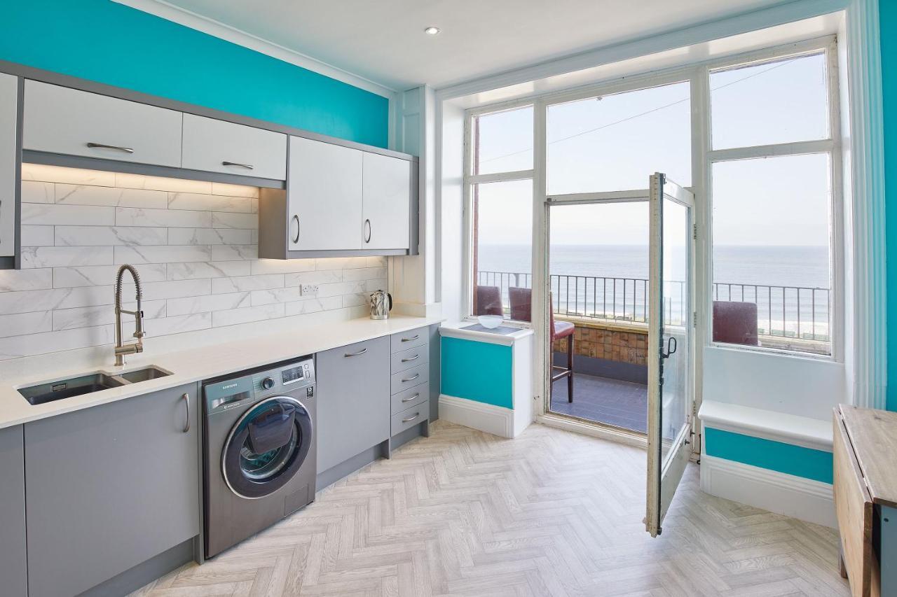 Host & Stay - 4 Metropole Towers Whitby Bagian luar foto