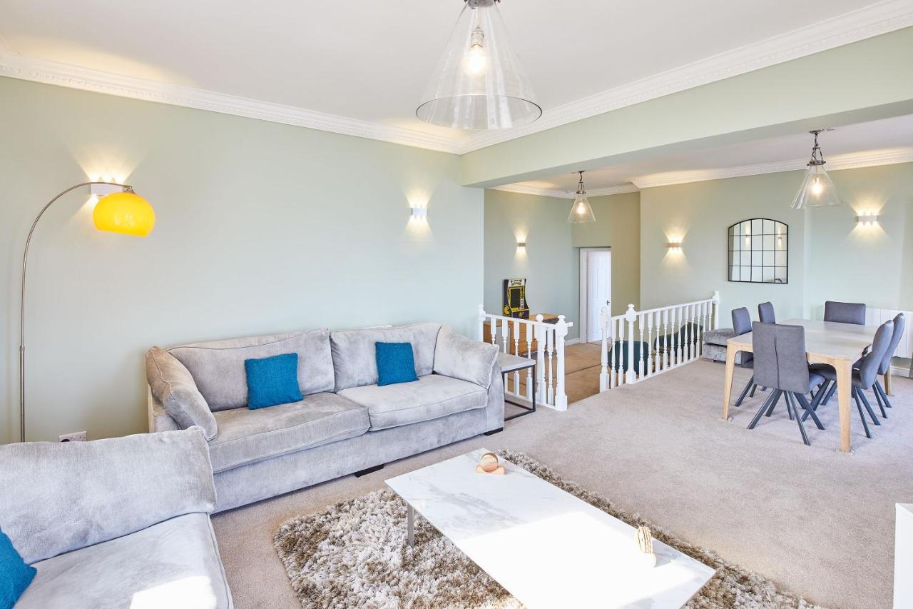 Host & Stay - 4 Metropole Towers Whitby Bagian luar foto