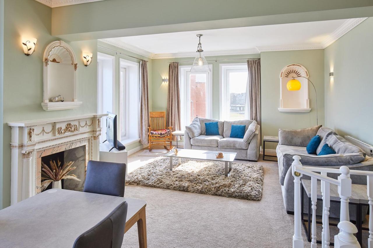 Host & Stay - 4 Metropole Towers Whitby Bagian luar foto