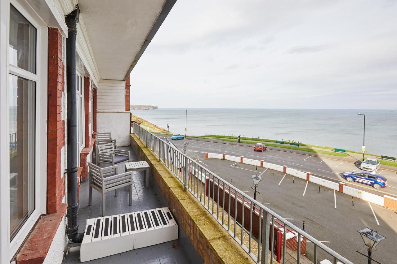 Host & Stay - 4 Metropole Towers Whitby Bagian luar foto
